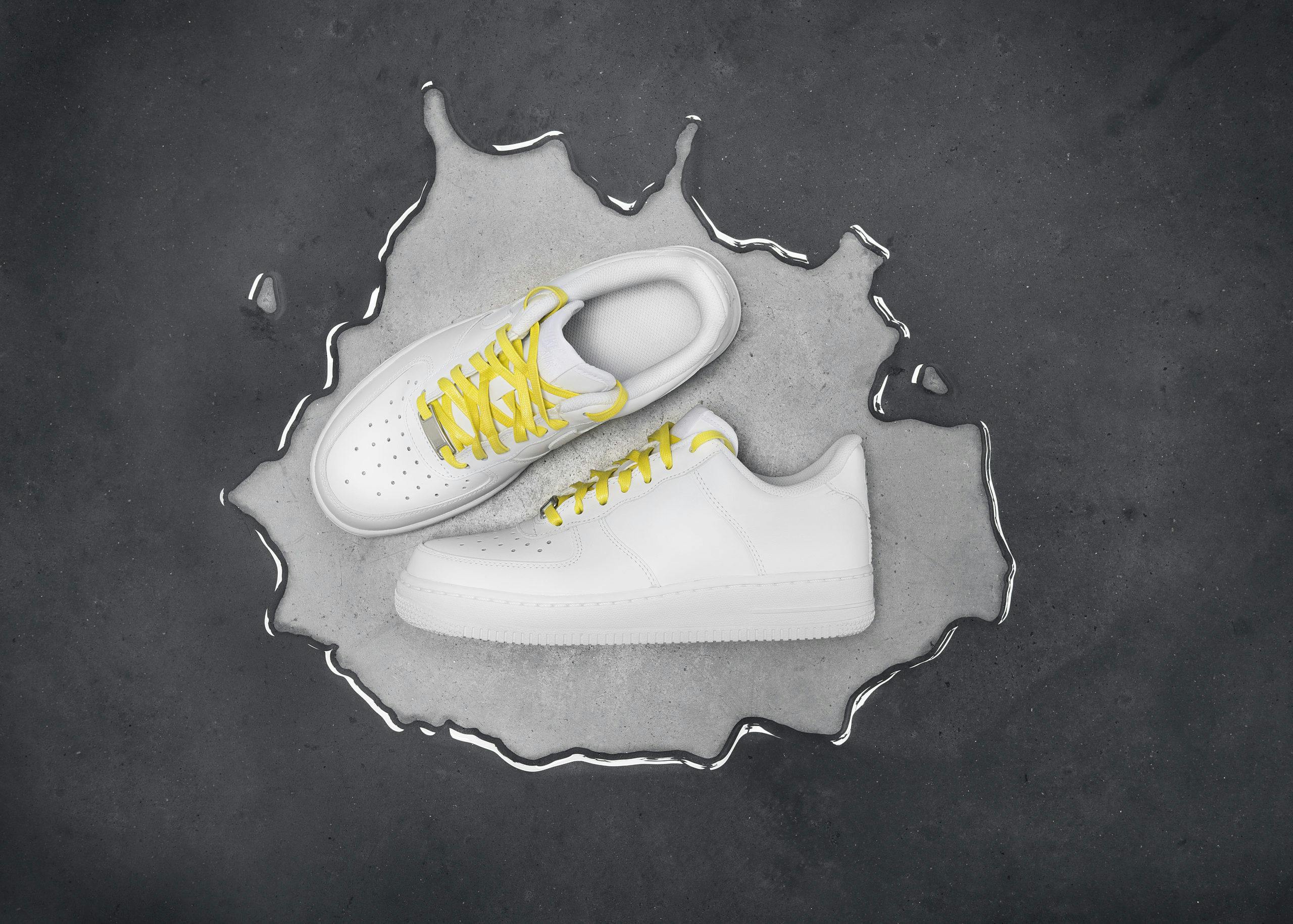 Vita skor med gula skosnören, Brunngårds kampanj Shoe Shame framtagen av Consid Communication